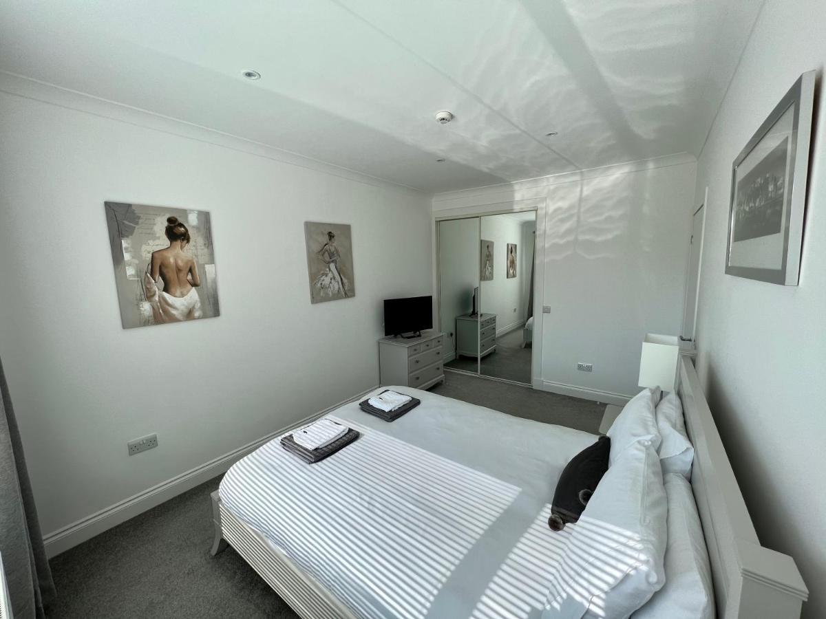 Leworin Apartment สเตอร์ลิง ภายนอก รูปภาพ